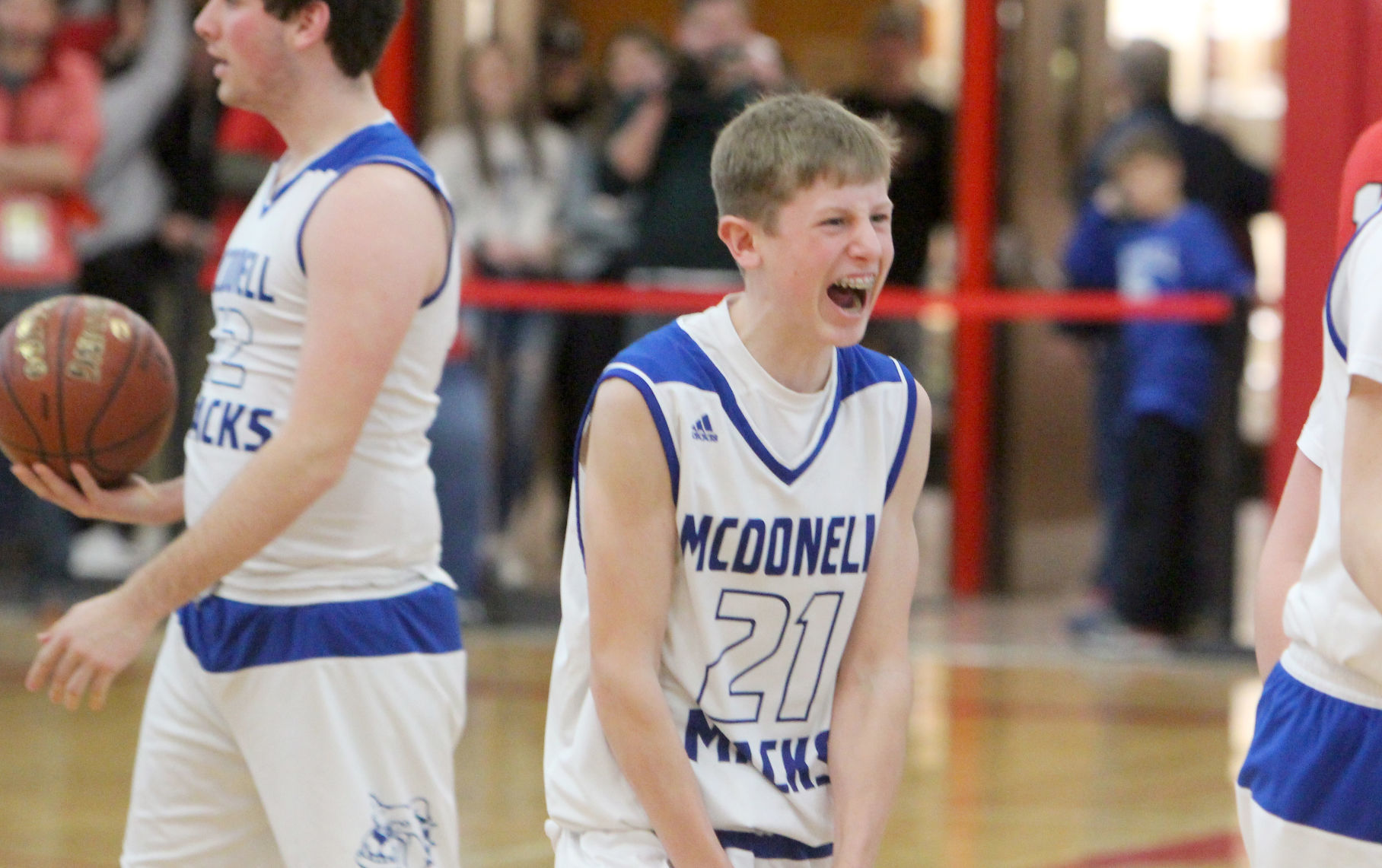McDonell boys basketball vs Luck at Chi-Hi 3-9-19